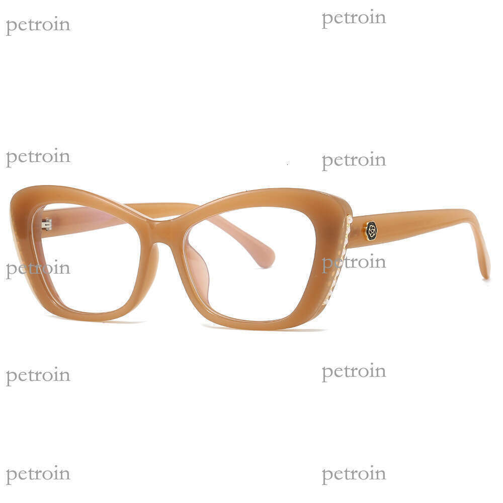 New Cat Eye Fashion Non-Prescription Versatile Personality Myopia Frame for Women Trendy Ins Blue Light Blocking Glasses