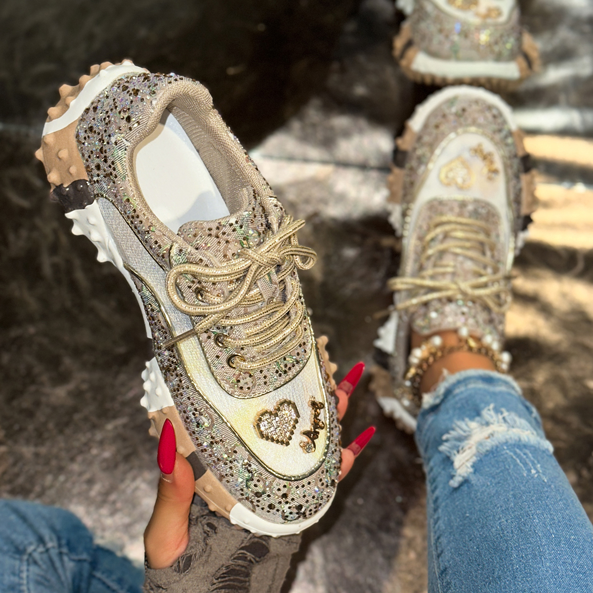 Women's Designer Non Slip Running Shoes Fashion Luxury Crystal Metal Decorated Sports Shoes Comfortable Breathable Casual Wear-resistant Shoes Za