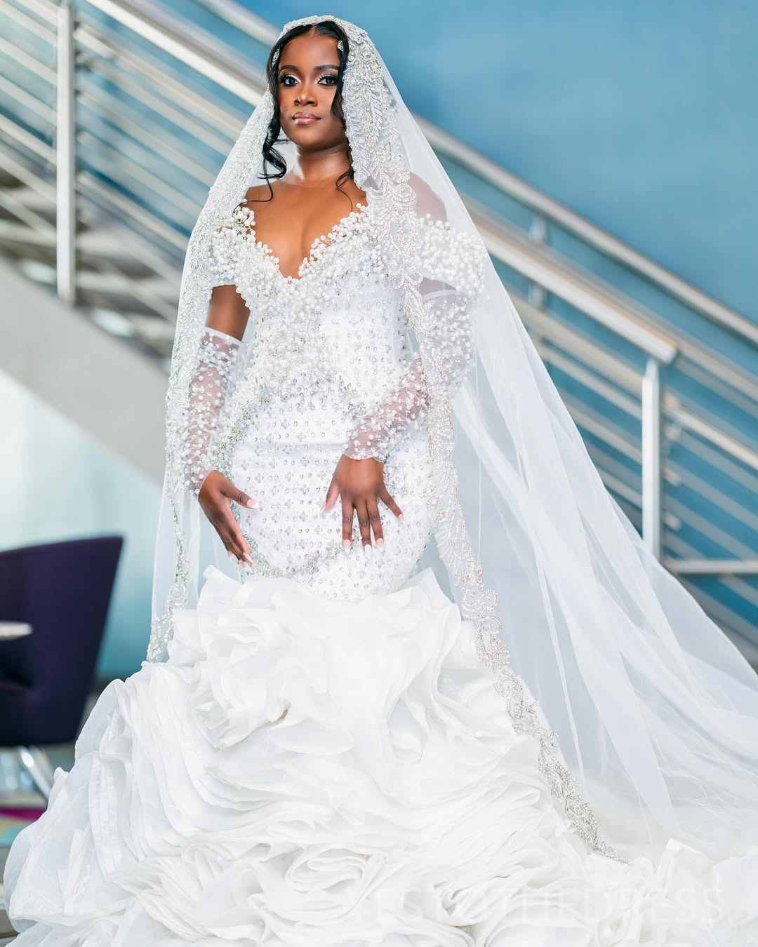 Arabic Aso Ebi Plus Size Ivory Wedding Dress 2025 Appliques Beaded Crystals Pearls Tiers Luxurious Bridal Gowns Dresses Rhinestones Wedding Gowns D588