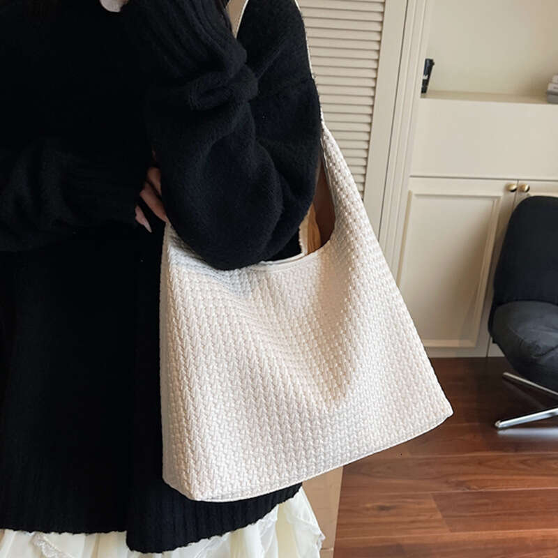 Woven Fashion Tote Korean Designer Bags Style Office Commute Underarm 2025 New Luxury Large Capacity Shoulder Bag for Women