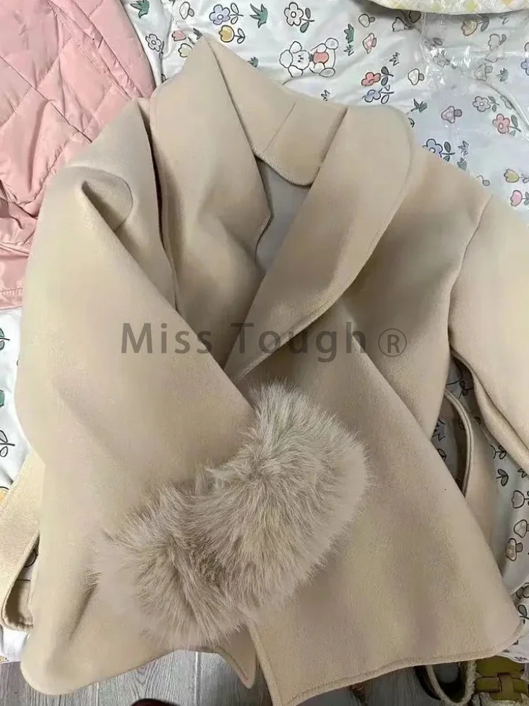 Korean Fashion Black Strapped Woolen Coat Women Clothing Winter Elegant Loose Premium Splicing Hairy Sleeve Warm Coats 250811