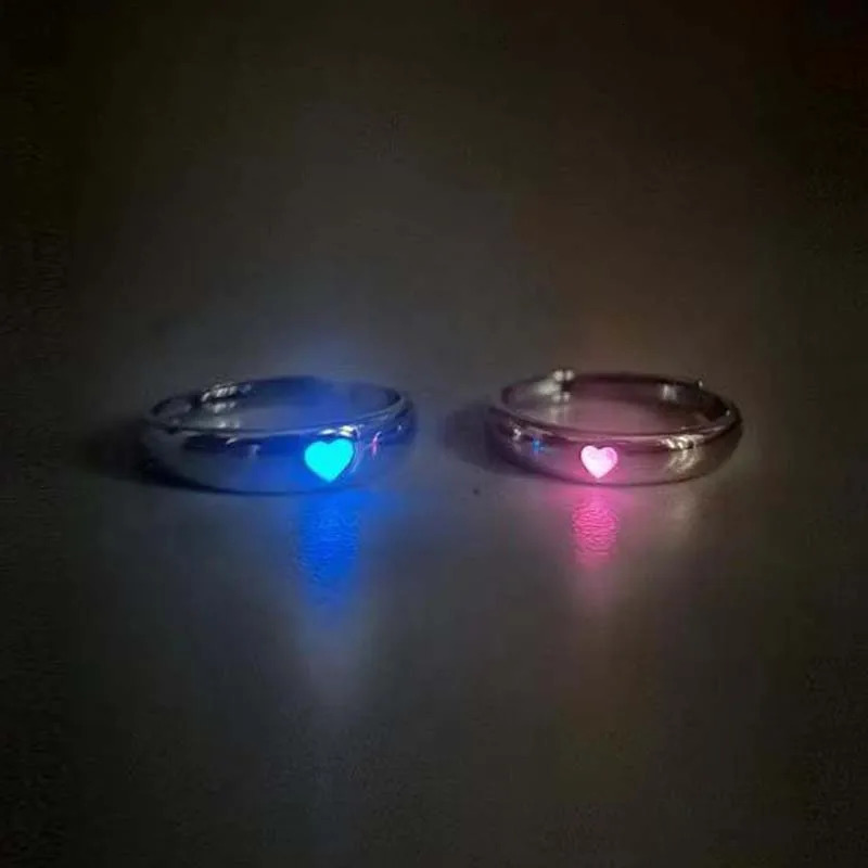 Fashion Blue Love Heart Luminous Ring for Women Men Retro Glow In Dark Silver Color Adjustable Couple Finger Rings Jewelry Gift 250811