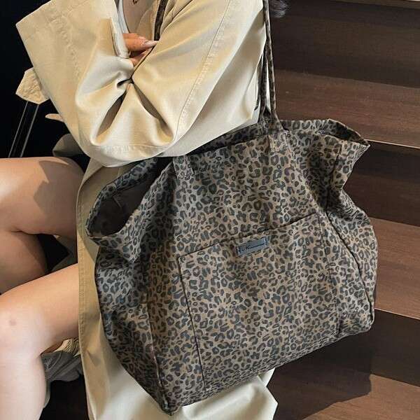 Large Tote Capacity Leopard Print Canvas for Bags Designer Women 2025 Autumn New Lazy Style Design Versatile Shoulder Underarm Bag