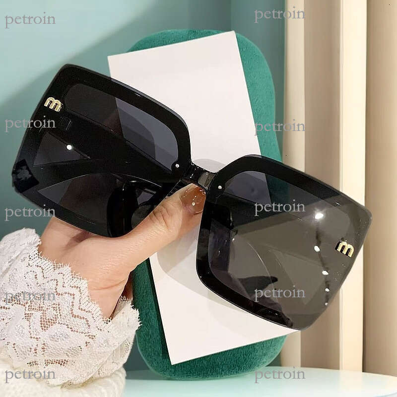 TikTok 2025 Square Frame M Letter Women's High-End Trendy Bare-Faced Internet Celebrity Live Streaming Polarized Sunglasses
