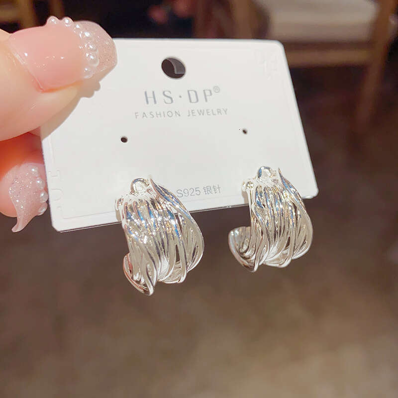 Silver Needle High-End Multi-Layer Wrapped C Hoop for Women, Internet Celebrity Style, Light , Unique Fashionable Temperament Earrings