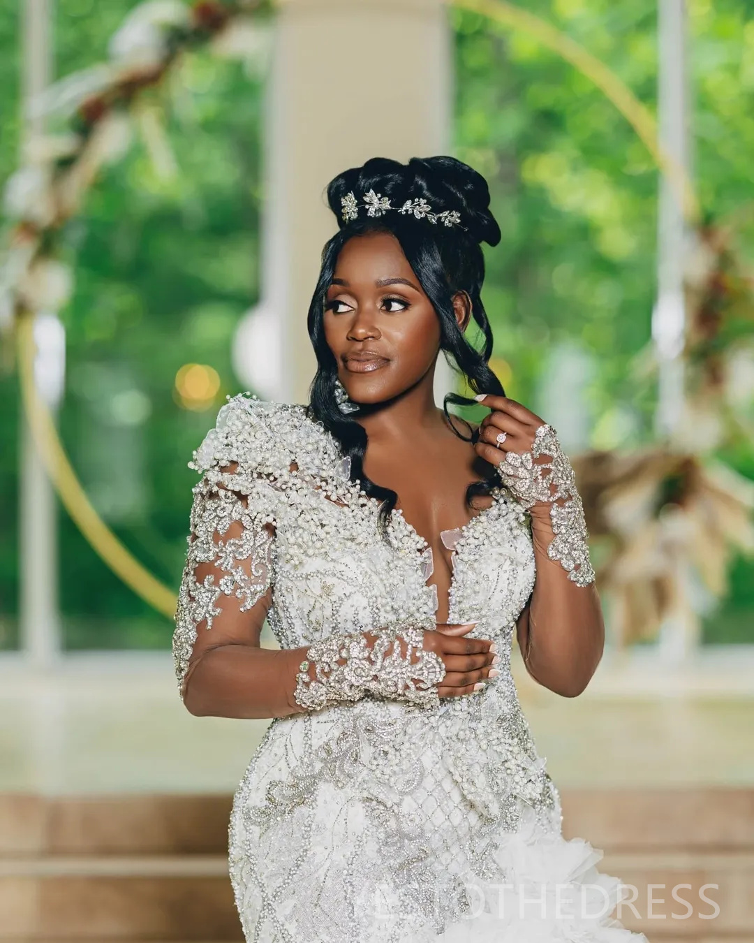 Arabic Aso Ebi Plus Size Ivory Wedding Dress 2025 Appliques Beaded Crystals Pearls Tiers Luxurious Bridal Gowns Dresses Side Split D584