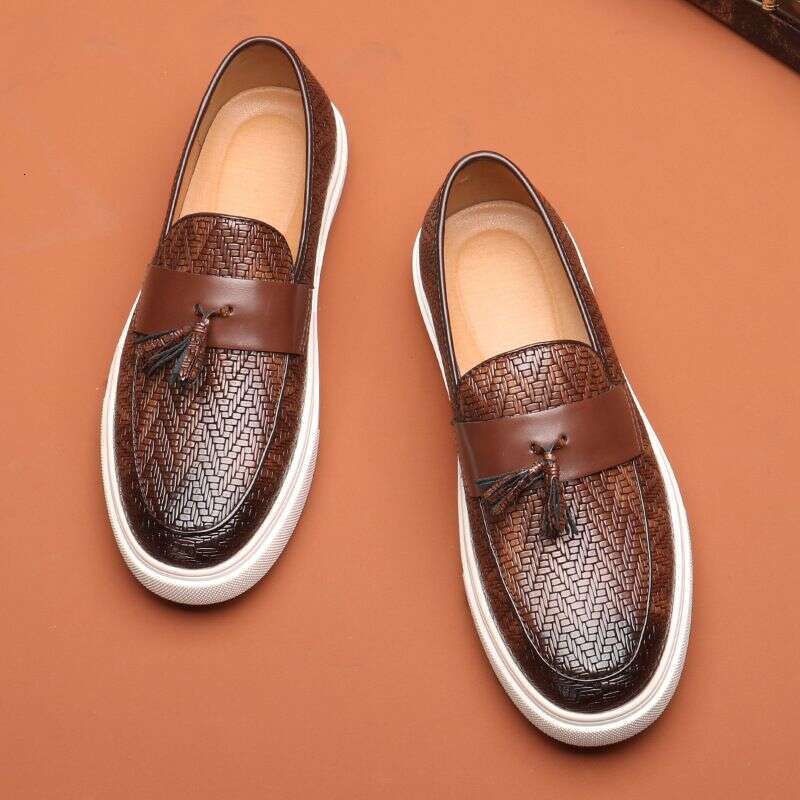 British Style One Legged Tassel Loafers Men's Casual Shoes, Versatile And Fashionable Patterned Bean Shoes For Men