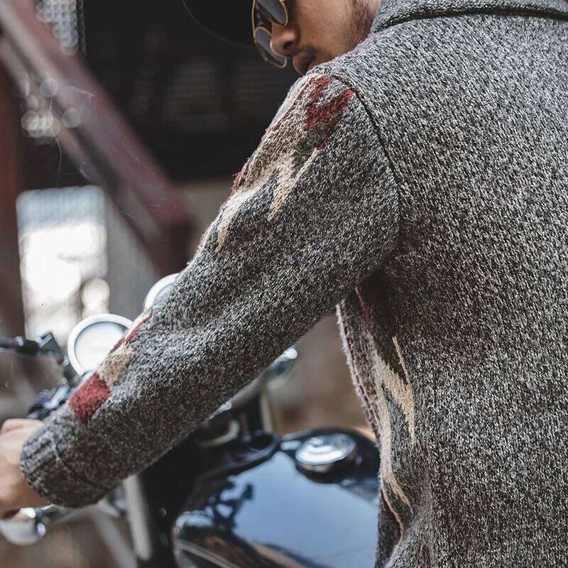 Designer Clothing 2025 Maden Knitted Vintage Cardigan Men Sweater Indiana Thick Oversized Streetwear Geometric Trend V-Neck Christmas Knit Coats