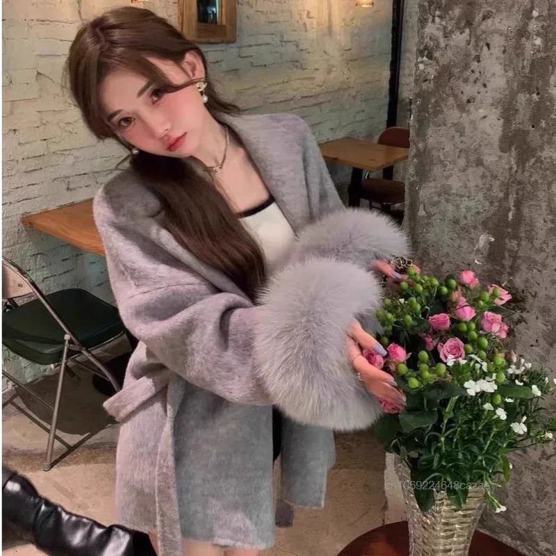Fashion Elegant Beautiful Womens Clothing Jacket Detachable Fox Fur Tie Simple Cashmere Coat Winter Clothing Woolen Coat 250811