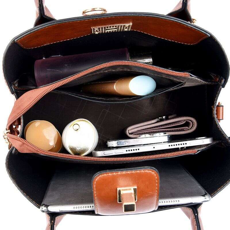 Crocodile print 2023 new one-shoulder cross-body hand-held middle-aged mom counter women's bag