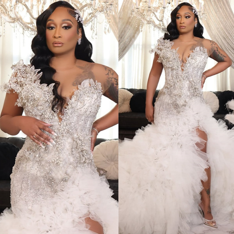 Arabic Aso Ebi Plus Size Ivory Wedding Dress 2025 Appliques Beaded Crystals Pearls Tiers Luxurious Bridal Gowns Dresses Side Split Wedding Gowns D587