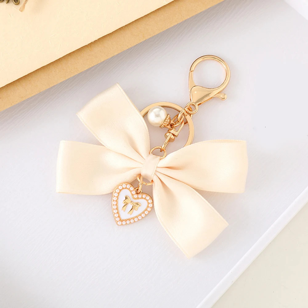 Pearl Keychain Sweet Fashion Ribbon Bowknot Keyring Accessories Metal Buckle Women Bag Charms Gifts Jewelry 250804