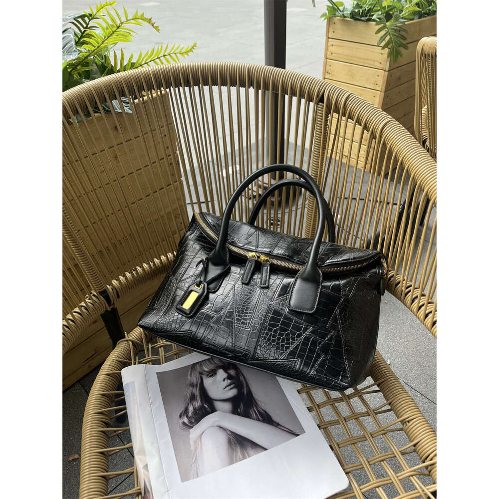 2025 New Design High-End Handbag Single Shoulder Crossbody Pillow Soft Leather Small Bag