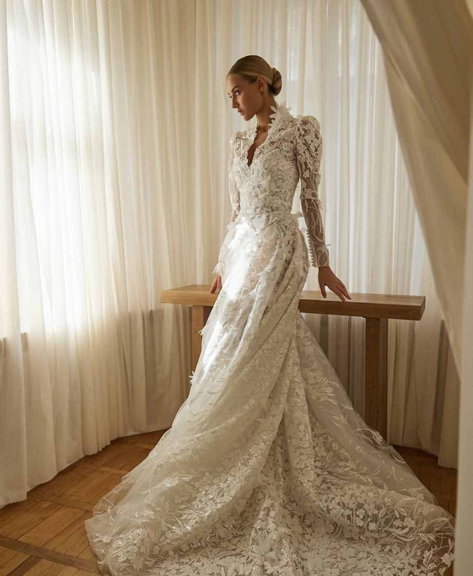 Luxury A Line Women Wedding Dress V Neck Long Sleeves Bridal Gowns Appliques Sequins Lace Detachable Train Dress Customized vestidos de novia