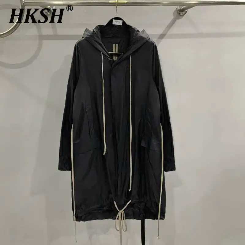 2023 HKSH Spring Summer Mens Tide Dark Trench Hooded Windbreaker Casual Thin Zipper Loose Side Sewn Pockets Solid Color Coats W250815