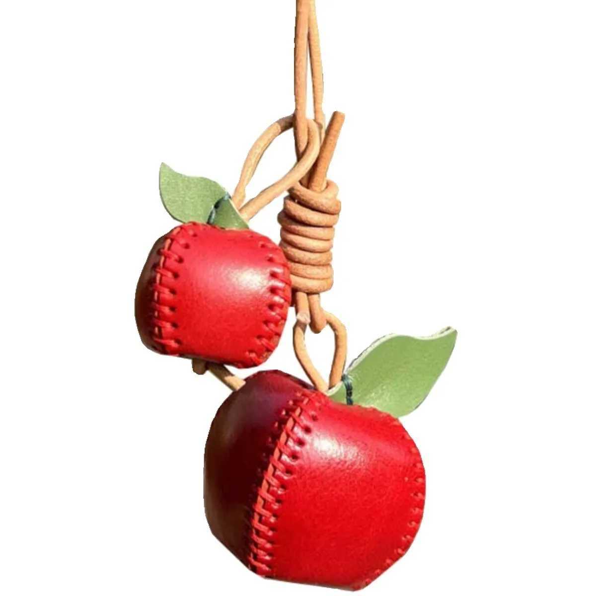 High-end Cowhide Leather Hand-sewn Bag Pendant ple Pear Good Things Ce True Safe Fruit Keychain DIY Bag Y250815