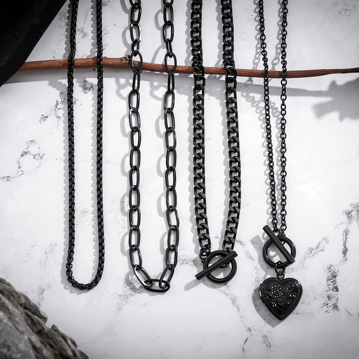 Salircon Punk Black Spray Paint Multi layered Chain Choker Fashion Star Heart Shaped Pendant Necklace Womens Aesthetic Jewelry 250811