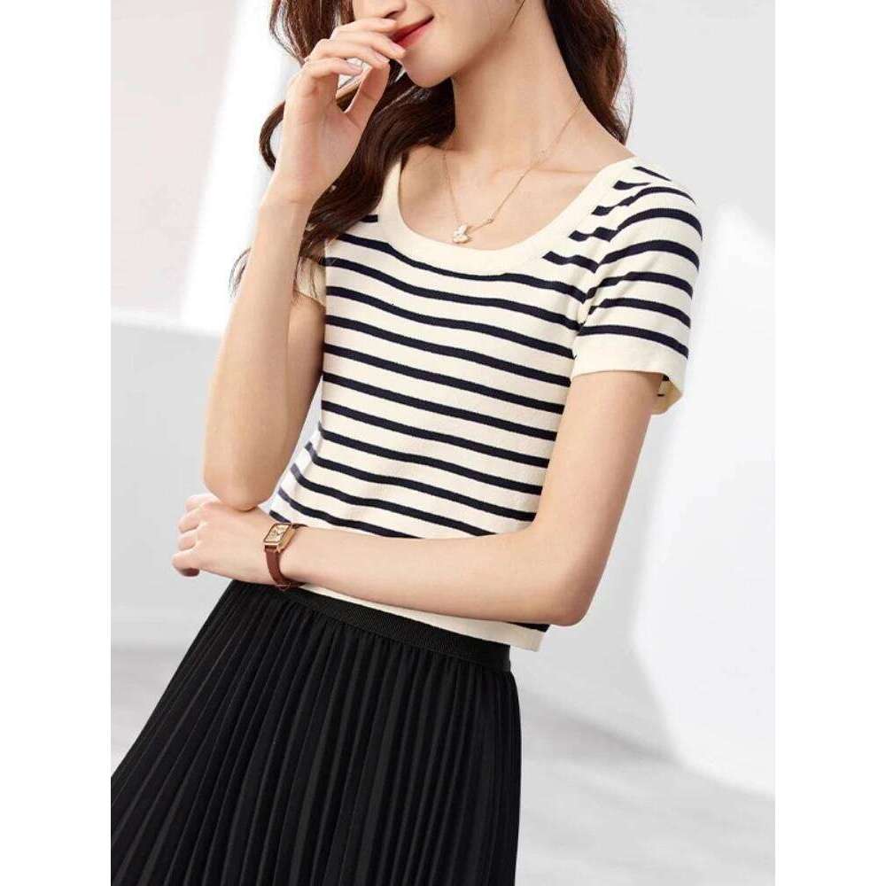 Designer Clothing 2025 Sentubila Elegant Knitted Sweater Women's 2025 New Autumn Striped Design U-Neck Short-Sleeved Pullovers Contrast Color