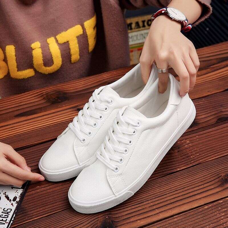 Summer Little White Board Leather Surface Anti Odor Breathable Trendy Versatile Suit Casual Shoes Men's 2025 Flat Bottom