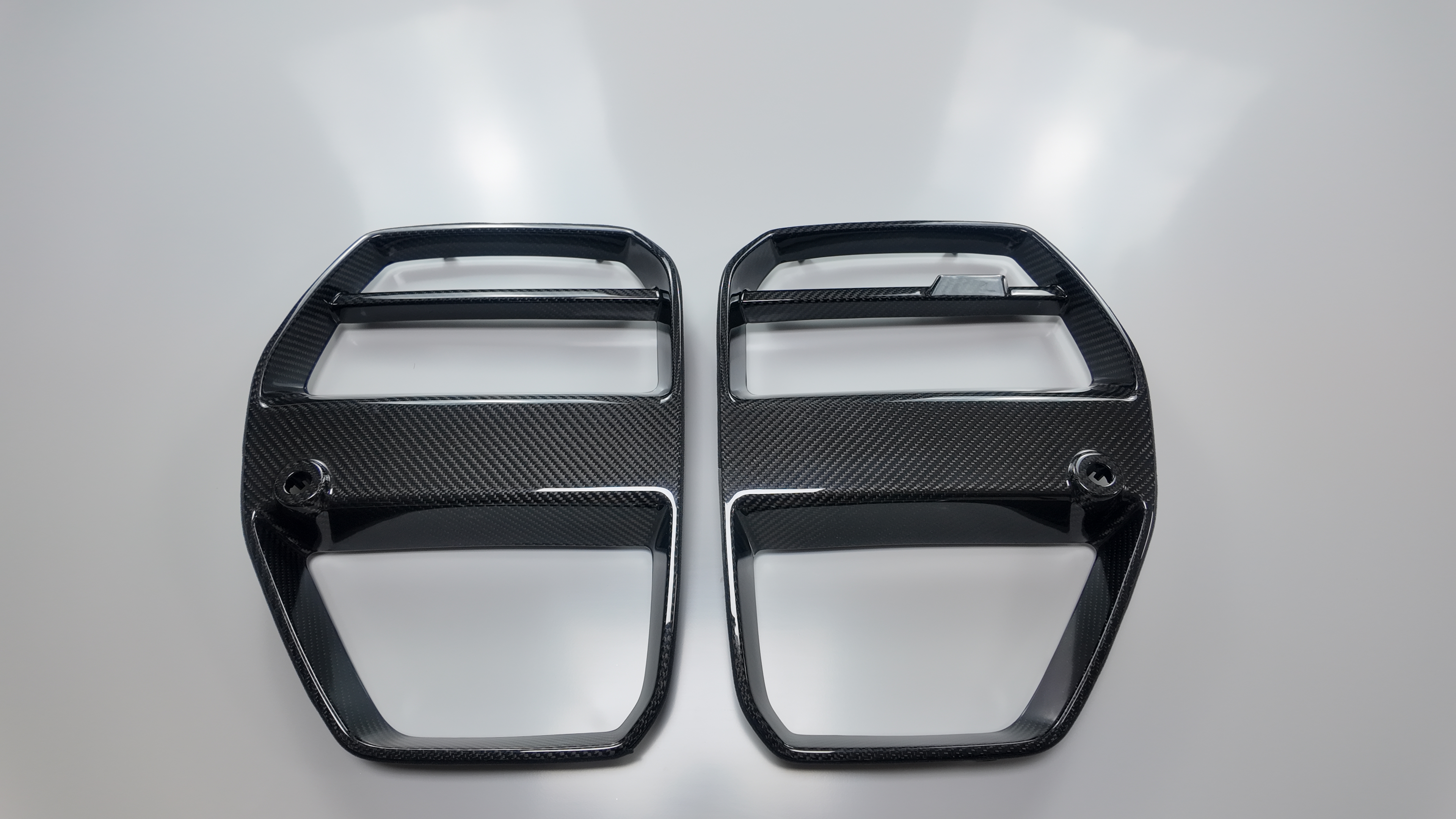 For BMW M3 M4 G80 G82 grille V Style High quality Dry Carbon Fiber Car Front Bumper Intake Grills Bumper Air Intake