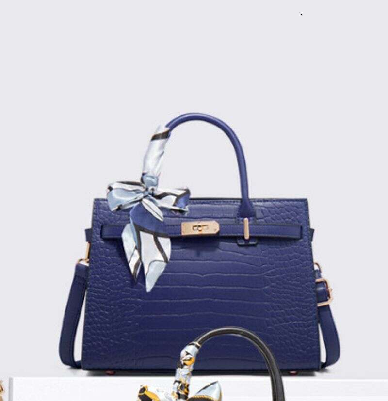 Mother's Day Red Female Mom Wedding Bag Premium Middle-Aged Ladies Handbag