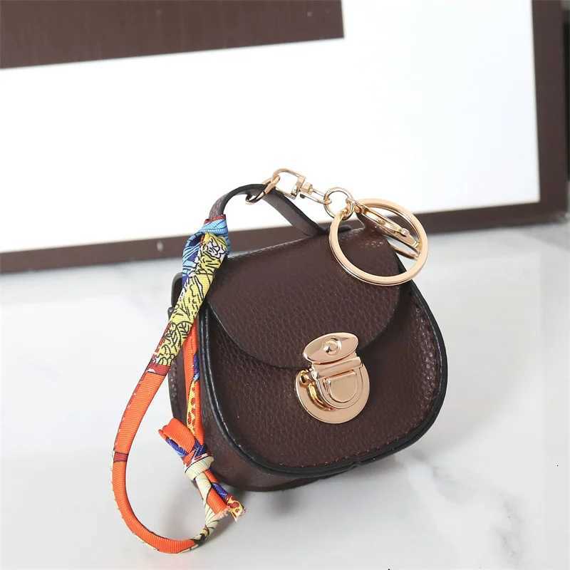 Internet Celebrity New Popular Item Versatile Saddle Small Bag Zero Wallet Pendant Portable Multi-Functional Bag Pendant Keychain Y250815