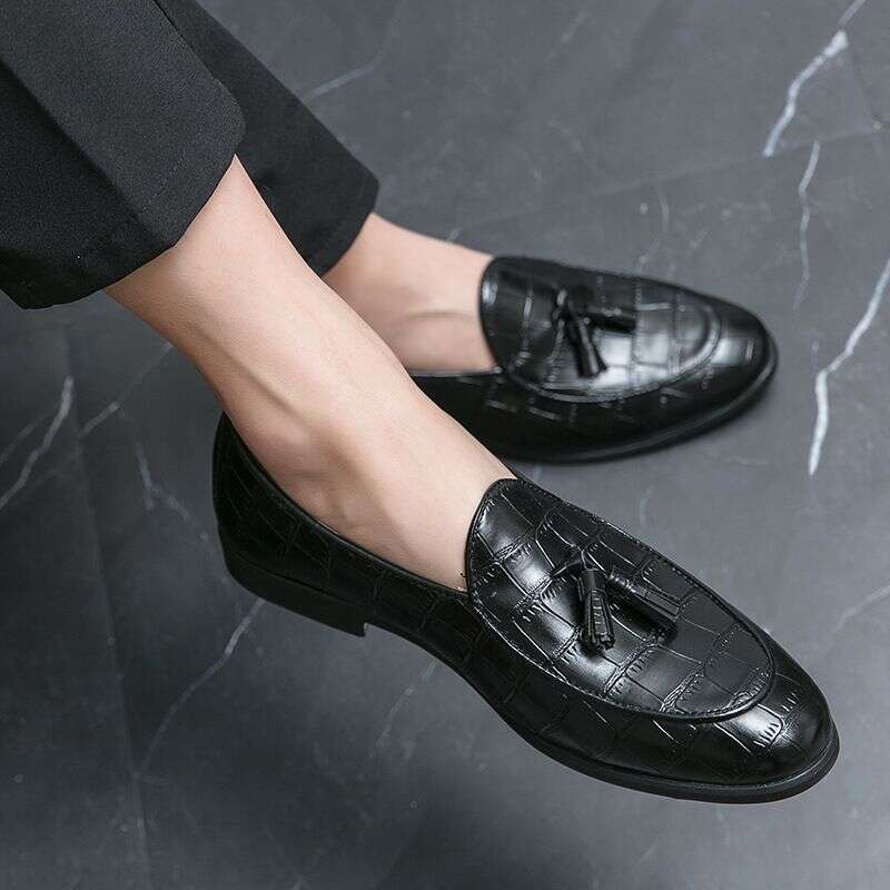 Men's Shoes With Tassel Emed Small Size 46, British Style Pointed Lazy Casual One Foot Leather Shoes, Trendy