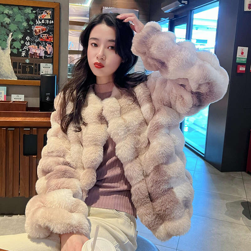 Faux Fur Coat Women New Style Short Imitation Fur Plush Collarless Top Short Top 2025 Autumn and Winter Warm and Trend