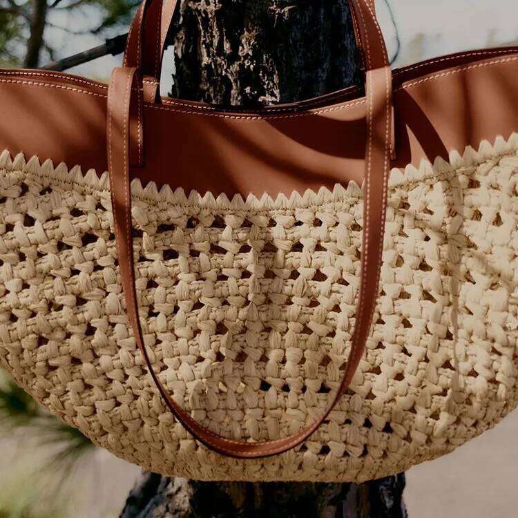 Retro Bohemian Female Large Capacity Basket Bag New Fashion Grass Woven Portable Beach Single Shoulder Bags