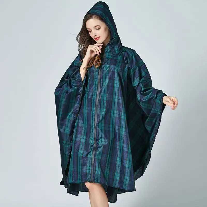 Fashion Women Breathable Raincoat Lightweight Rain Coat Poncho Waterproof Green Lattice Cloak Raincoats Men Windproof Rainwear Y250814
