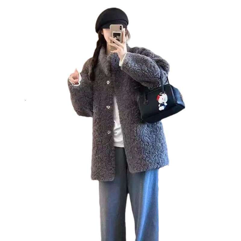 Lazy Mid Length Fur One-piece Coat for Women in Winter, Loose and Environmentally Friendly, Thick Fur Top