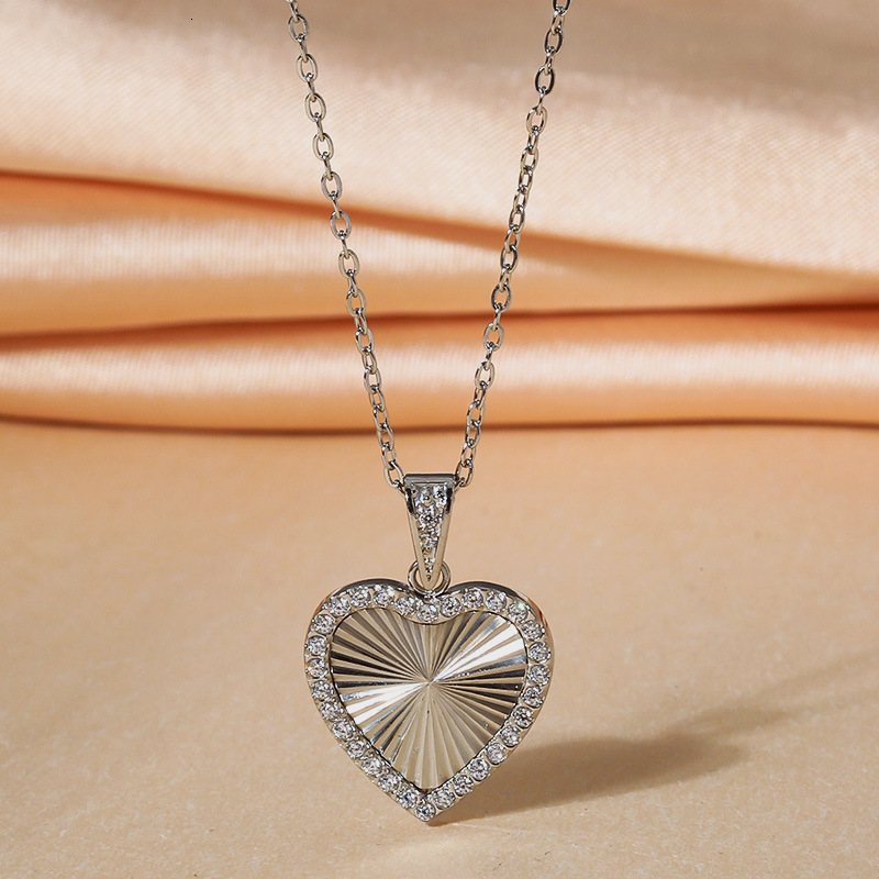 Butterfly Summer Women's High-end Heart-shaped Non-fading Dongguan Titanium Steel Necklace Jewelry Jewelry for Women