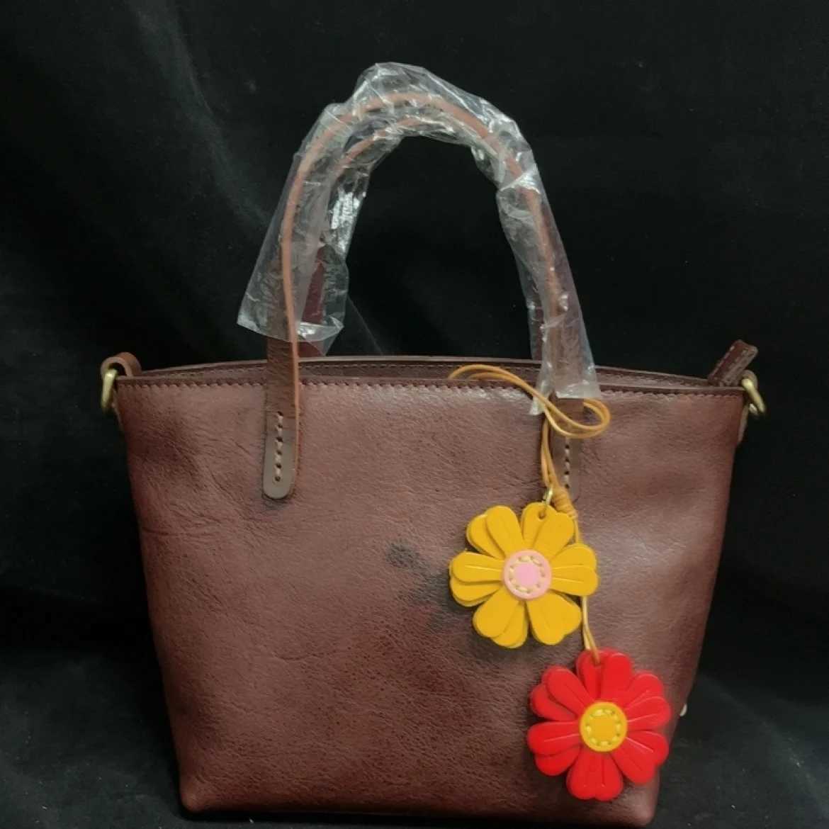 Genuine Leather Shower Bag Charm Handmade Keychain Cute Car Accessory Y250815