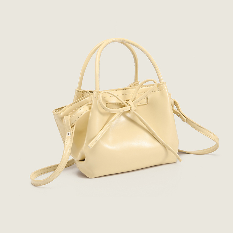 Autumn New Women's Shoulder Bag Women's Handheld Basket Bag Fashion Bow Women's Crossbody Bag Autumn New Solid Color Simple Designer Ba