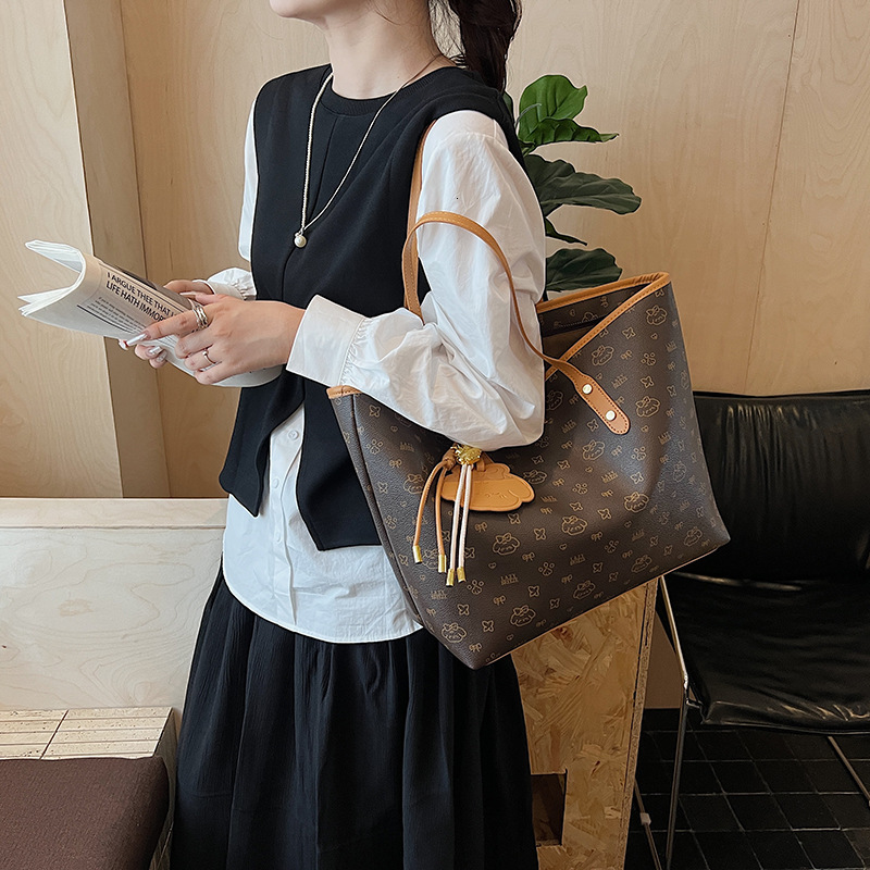 Large Capacity Luxury Women's Vintage Handbag Free Shipping Designer New Minimalist Single Shoulder Underarm Bag Fashion Casual Shopping Bag