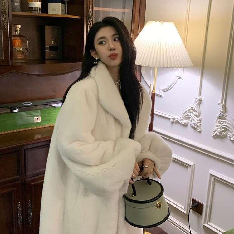 Eco-Friendly Long Loose Thickened Real Fur Coat Women's West Style Lapel Leather Jacket Artificial Mink Velvet Integrated Outerw