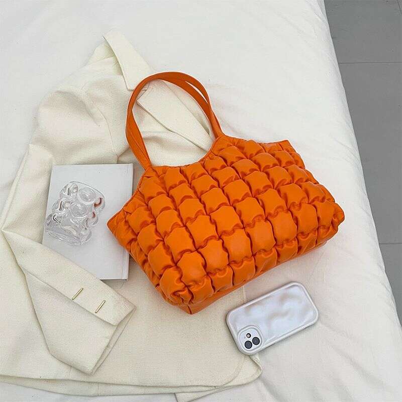 OLOEY Large Capacity Cloud Fold Foreign Trade New Embroidery Thread Fashion Portable Puff Bag Commuting Shoulder Women S Tote