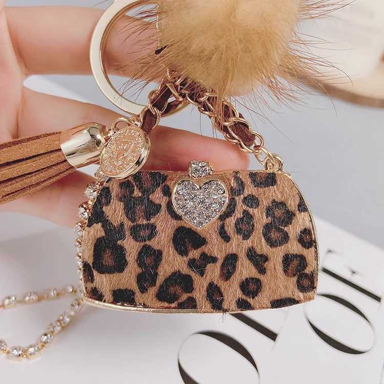 Autumn and Winter Creative Leopard Horse Fur Keychain Women Accessories Personal Bag Pendant Keychain Generation Y250815