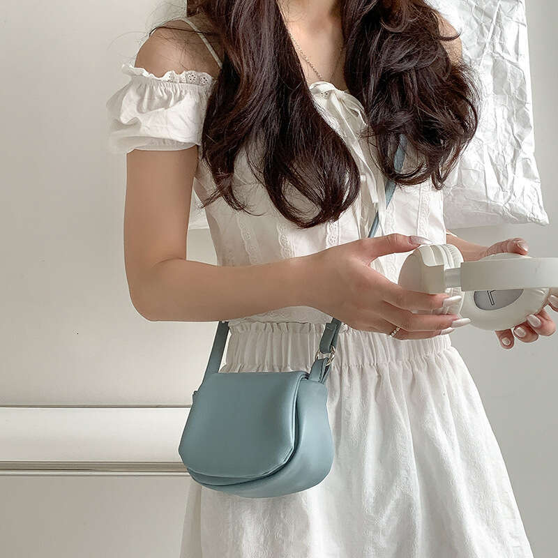 Summer New Red Flap Crossbody Small for Women Versatile High-end Bags Designer Women PU Soft Leather Student Compact Simple Mini Bag