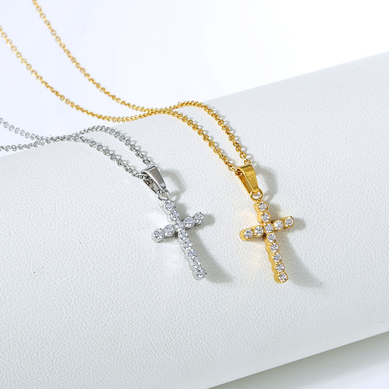 Titanium Steel Trendy Cross Necklace Non-Fading Women Summer High-End Dopamine Light Style Crow Heart Jewelry for Women