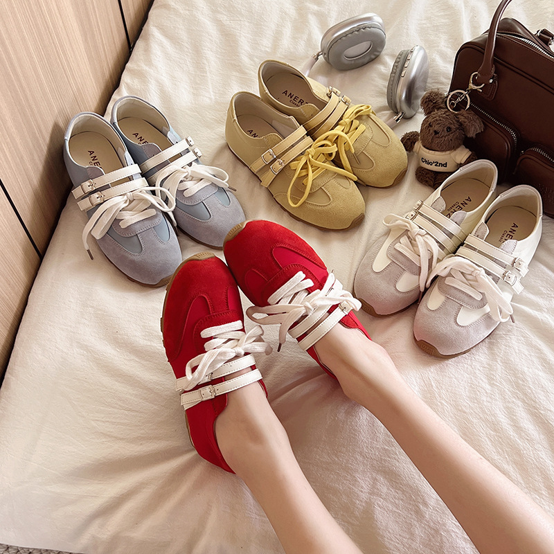 2025 new soft leather women's flat ballet shoes designer sports and casual shoes