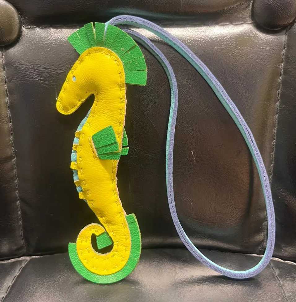 New Real Leather Lovely Hippo Bag Charm Handbag Seahorse Drop Decoration Hanging Ornament Keychain 5 Colors Y250815