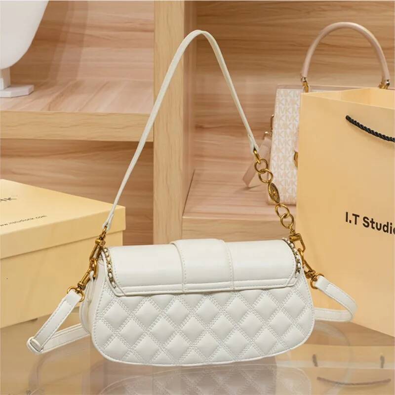 Light Brand Women's Single Shoulder Armpit 2025 New Autumn And Winter High-End Designer Dia Grid Crossbody Bag