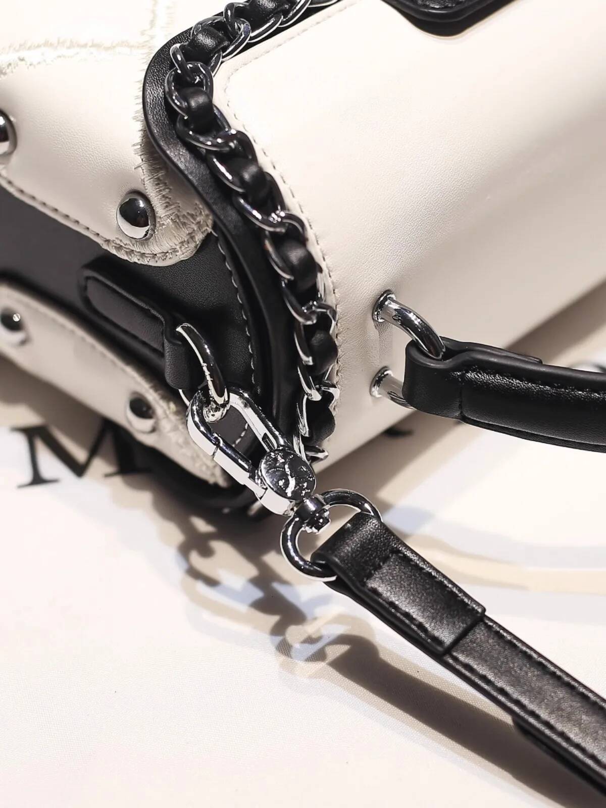 2025 New Fashion And Popular Square Handbag With Contrast Color Women's High Quality Leather Crossbody Bag For Evening Party