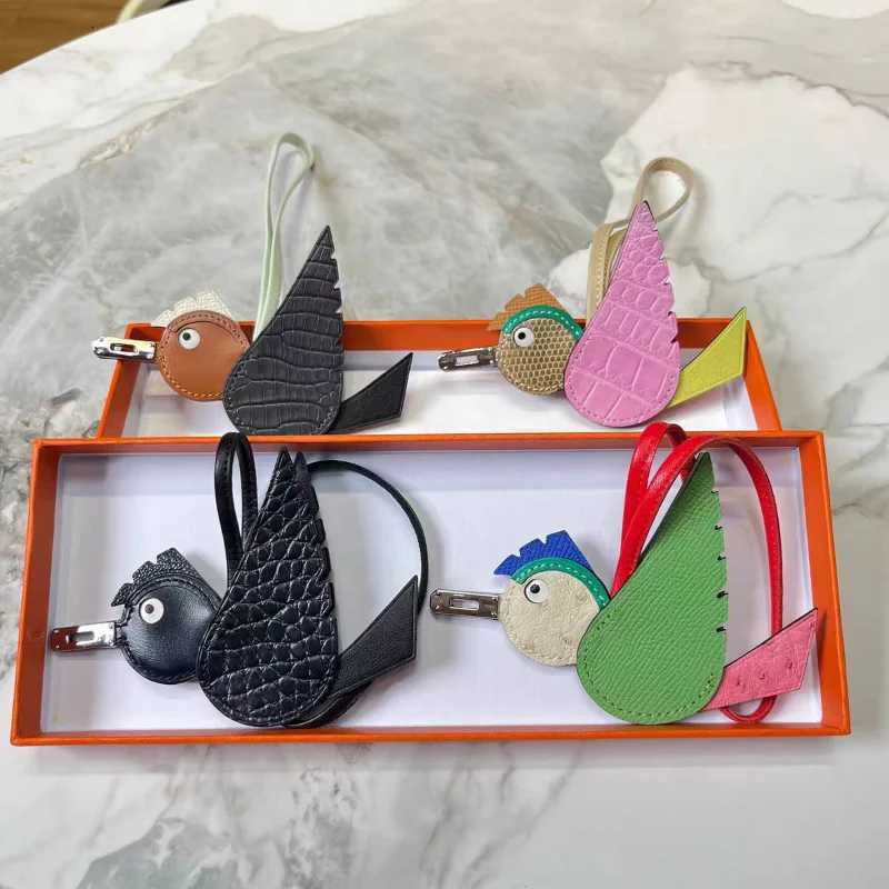 Handmade Flying Bird Pendant Gift Ornament Birdy DIY Craft Kit Cute Keychain Accessories for Bag Car Decor Genuine Leather Charm Y250815