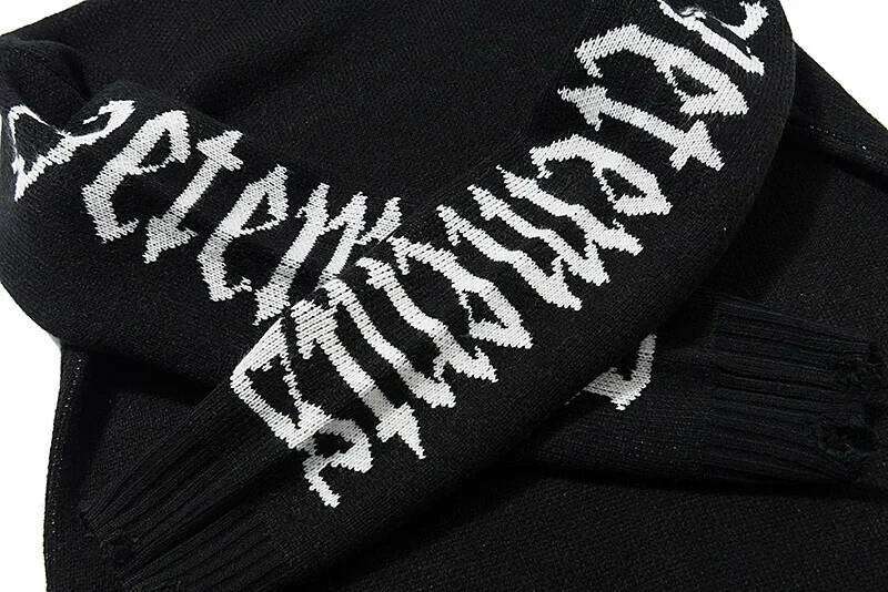 Designer Clothing 2025 2022 Autumn/Winter New Vtm Irregular Destruction Double Sleeve Venetian Texture Letter Men Women Polo/Turtle Neck Sweater