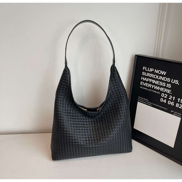 Woven Fashion Tote Korean Designer Bags Style Office Commute Underarm 2025 New Luxury Large Capacity Shoulder Bag for Women