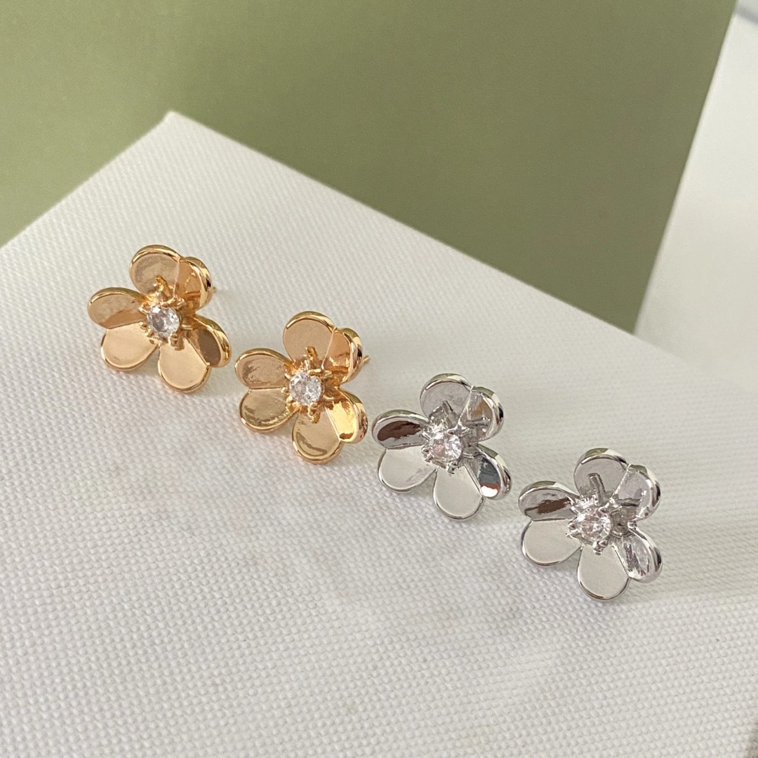 Flower Diamond - Inlaid Earrings, Light Luxury and Exquisite Earrings in Gold and Silver Colors Ever fade