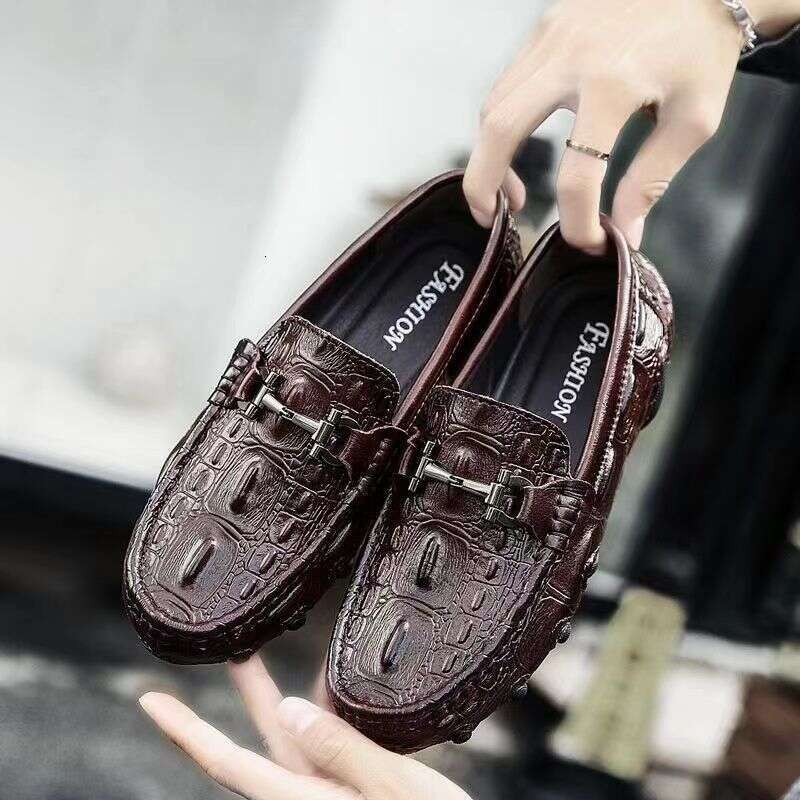 New Crocodile Pattern Bean Genuine Soft Sole, One Step, Korean Edition Trendy and Fashionable Men's Casual Leather