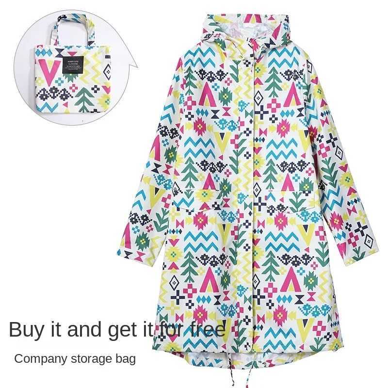 New Stylish Long Rain Coat Women Waterproof Hooded Light Hiking Men Rain Coat Portable Rain Cloak Y250814